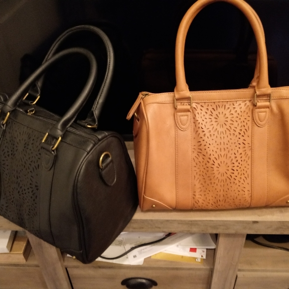 Purses - Picture 2 of 7